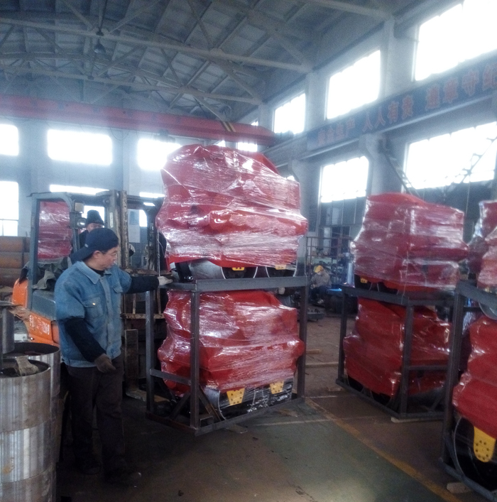 沃爾華集團92臺壓路機順利出口印度尼西亞