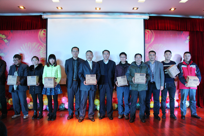 喜迎羊年共歡樂，實現跨越沃爾華