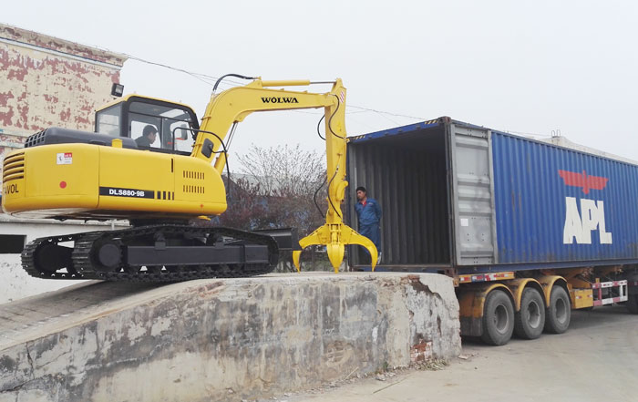 沃爾華集團2臺履帶挖掘機出口越南 沃爾華集團2臺履帶挖掘機出口越南