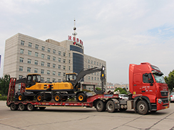 沃爾華集團2臺輪式挖掘機發往華東地區