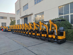沃爾華集團(tuán)一批小型挖掘機(jī)出口歐洲市場(chǎng)