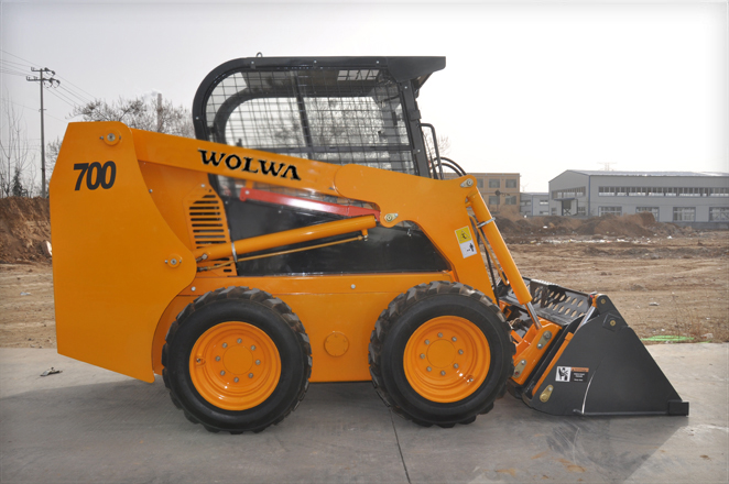滑移裝載機(jī)GN700產(chǎn)品照片2 滑移裝載機(jī)GN700產(chǎn)品照片2